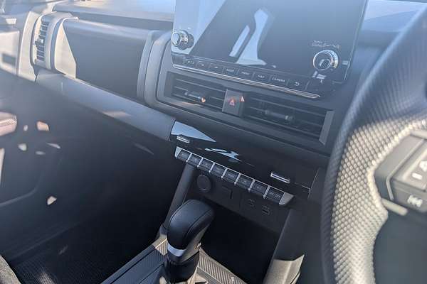2025 Mitsubishi Triton GLX MV 4X4