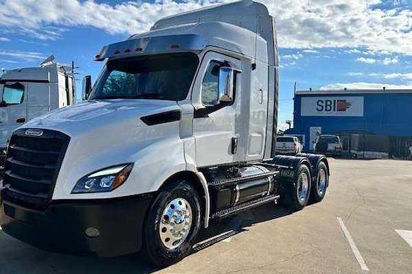 2023 Freightliner Cascadia 116