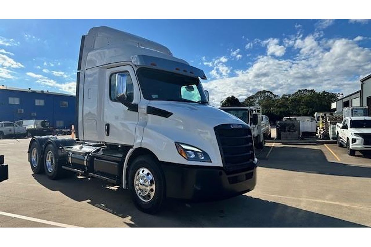 2023 Freightliner Cascadia 116