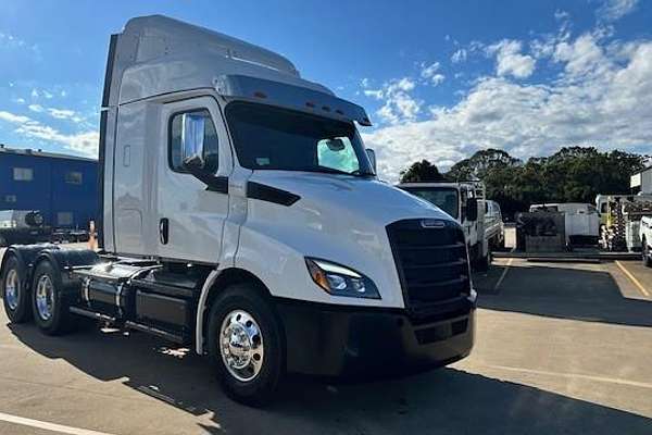 2023 Freightliner Cascadia 116