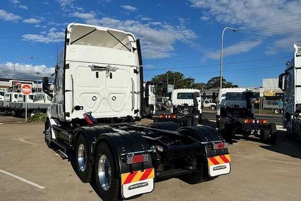 2023 Freightliner Cascadia 116