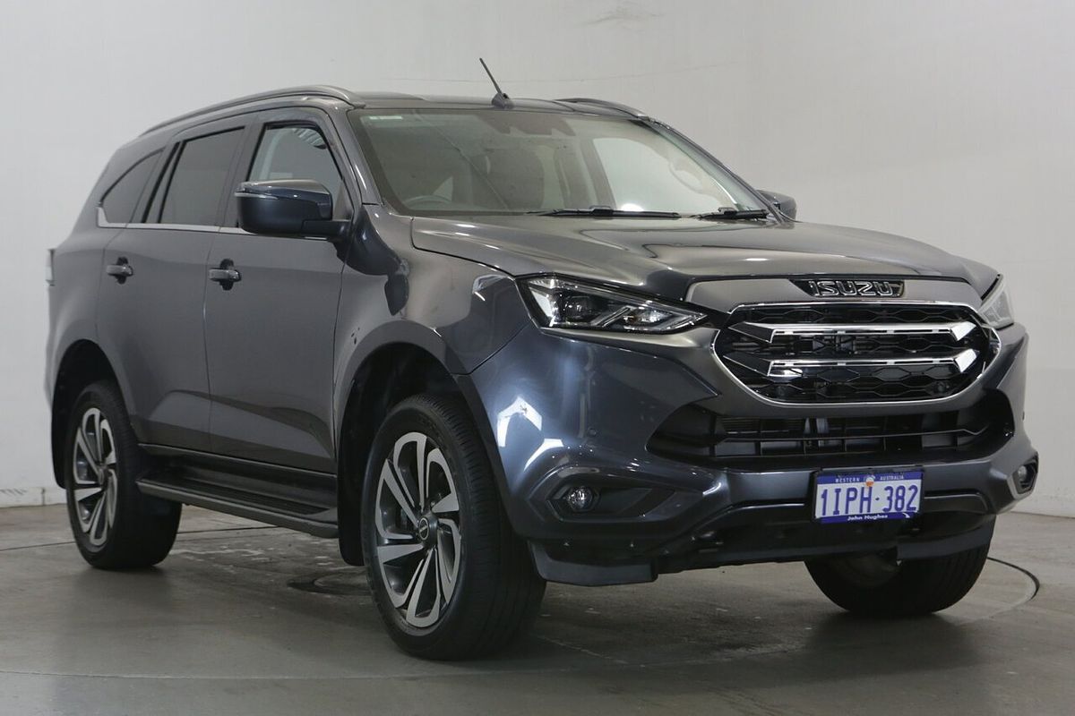 2022 Isuzu MU-X LS-T