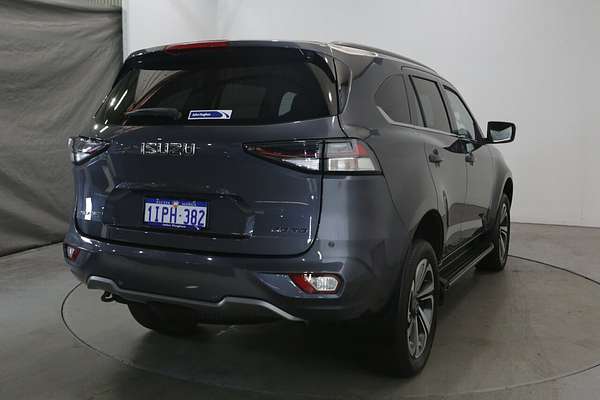 2022 Isuzu MU-X LS-T