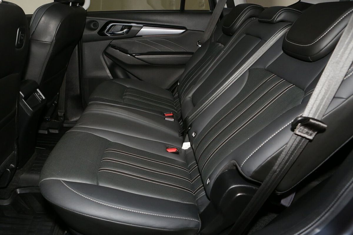 2022 Isuzu MU-X LS-T
