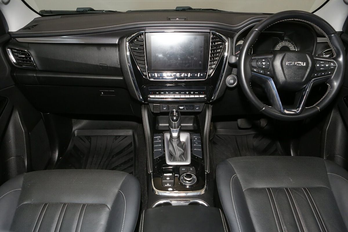 2022 Isuzu MU-X LS-T