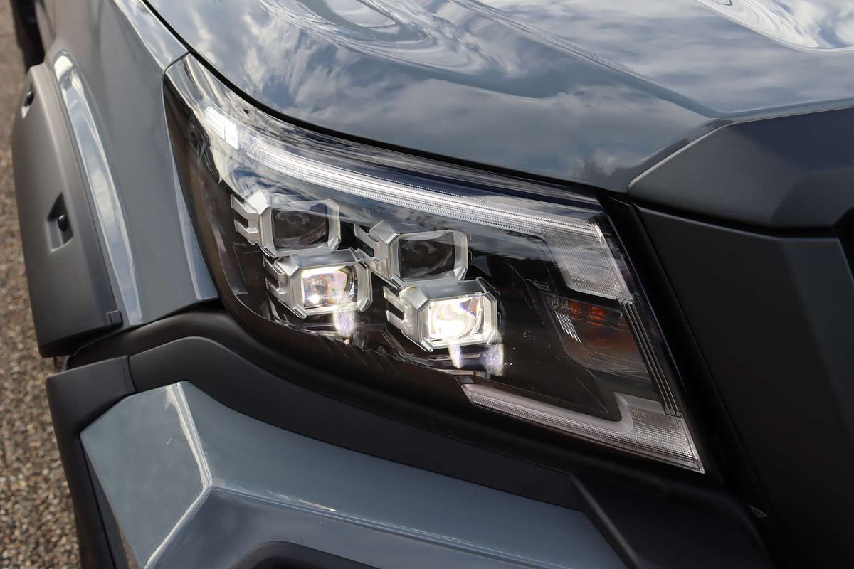 2024 Nissan Navara PRO-4X Warrior D23 4X4