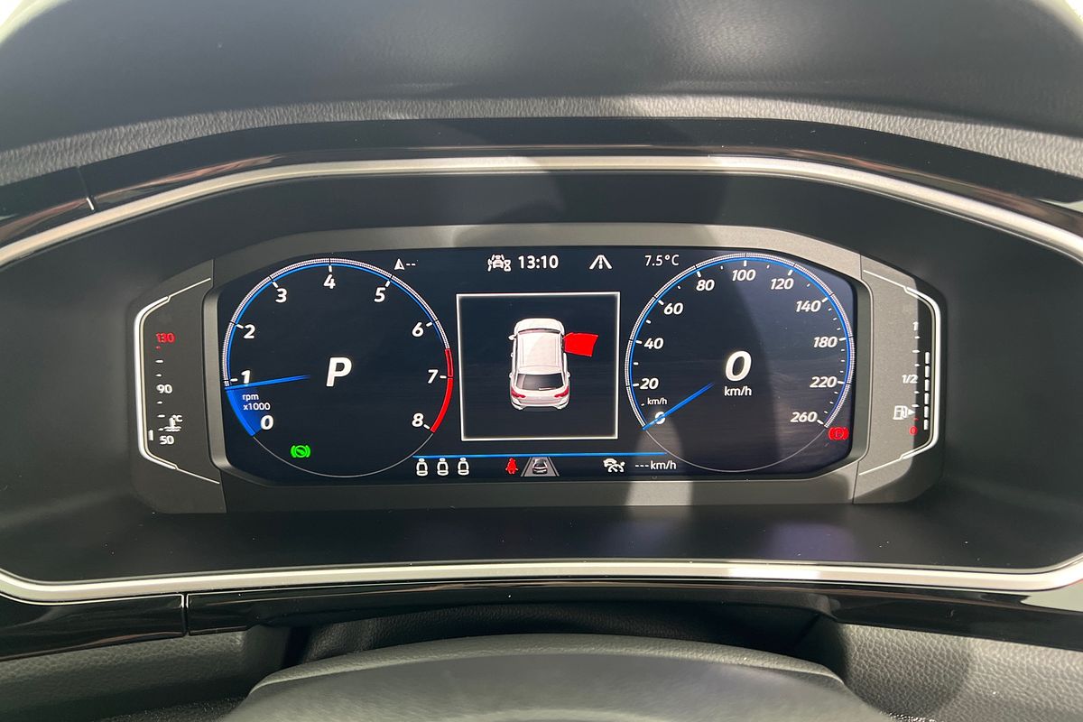 2023 Volkswagen T-Roc 140TSI R-Line D11