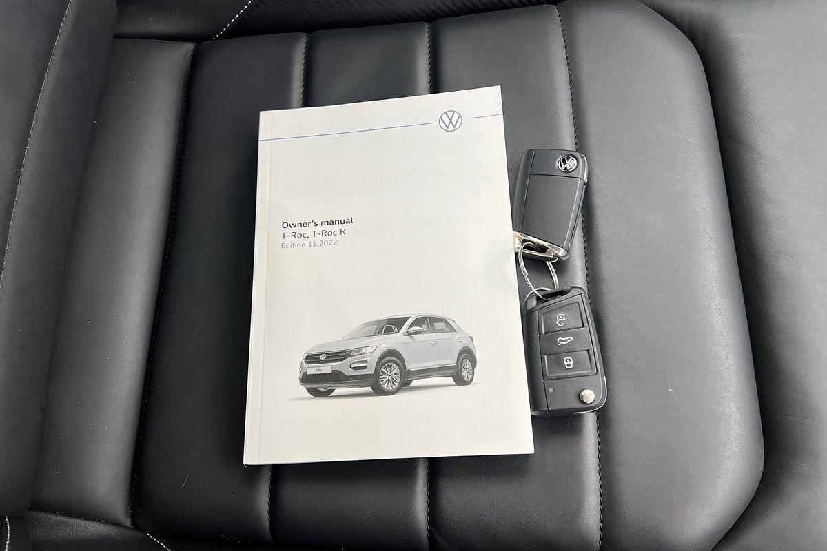 2023 Volkswagen T-Roc 140TSI R-Line D11