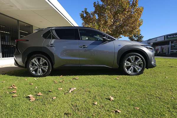 2024 Subaru Solterra AWD Touring E1-1