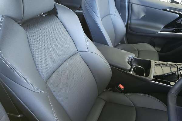 2024 Subaru Solterra AWD Touring E1-1