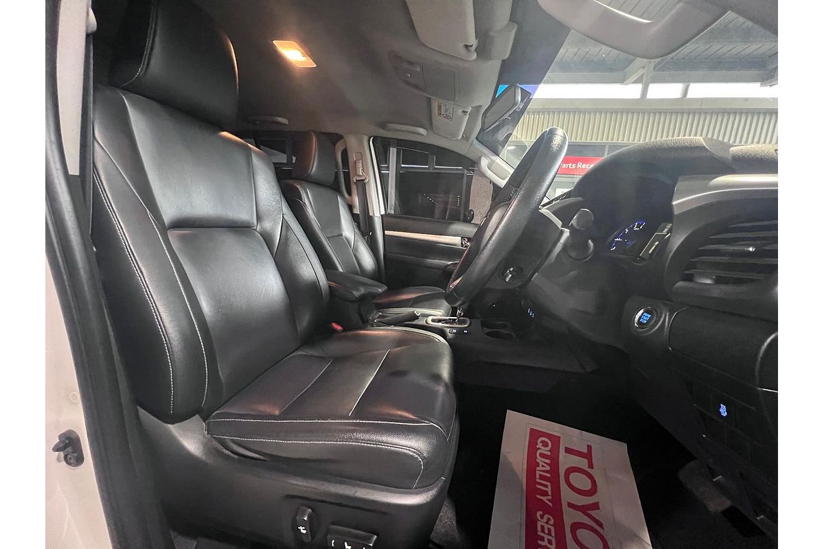 2017 Toyota Hilux SR5 GUN126R 4X4