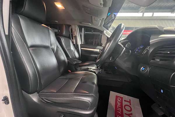 2017 Toyota Hilux SR5 GUN126R 4X4
