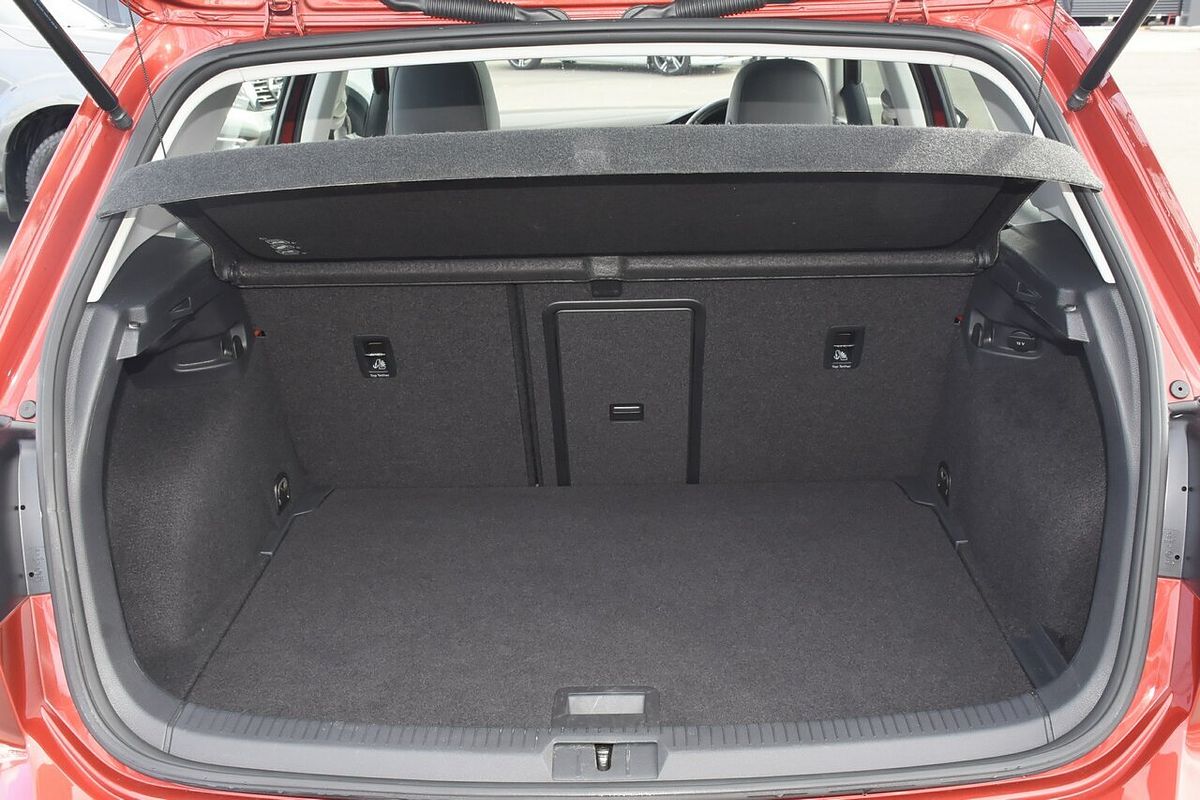 2015 Volkswagen Golf 103TSI Highline 7