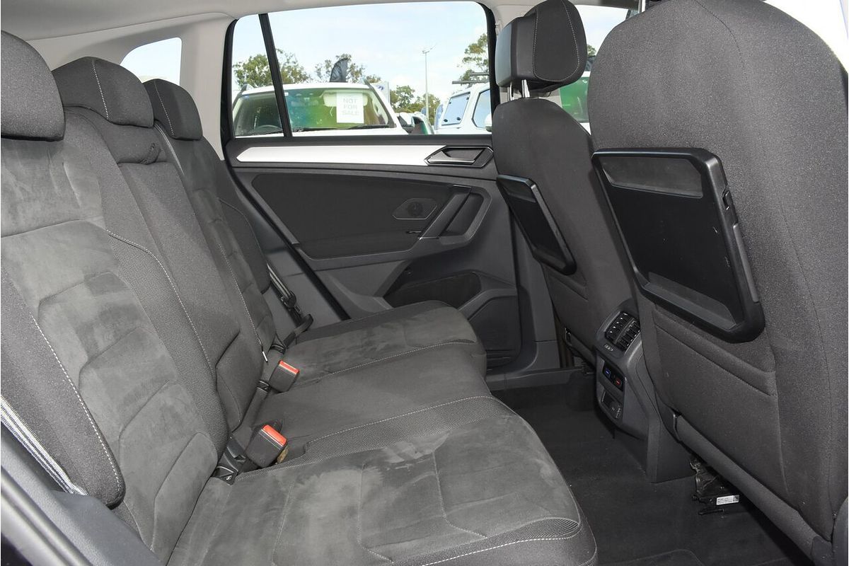 2017 Volkswagen Tiguan 110TDI Adventure 5N