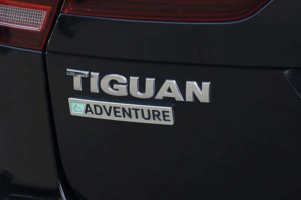 2017 Volkswagen Tiguan 110TDI Adventure 5N
