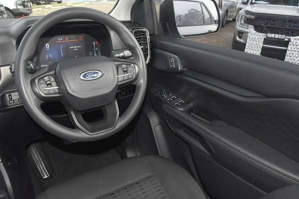 2022 Ford Everest Ambiente 2.0L