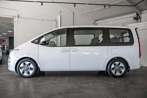2022 Hyundai STARIA US4.V1