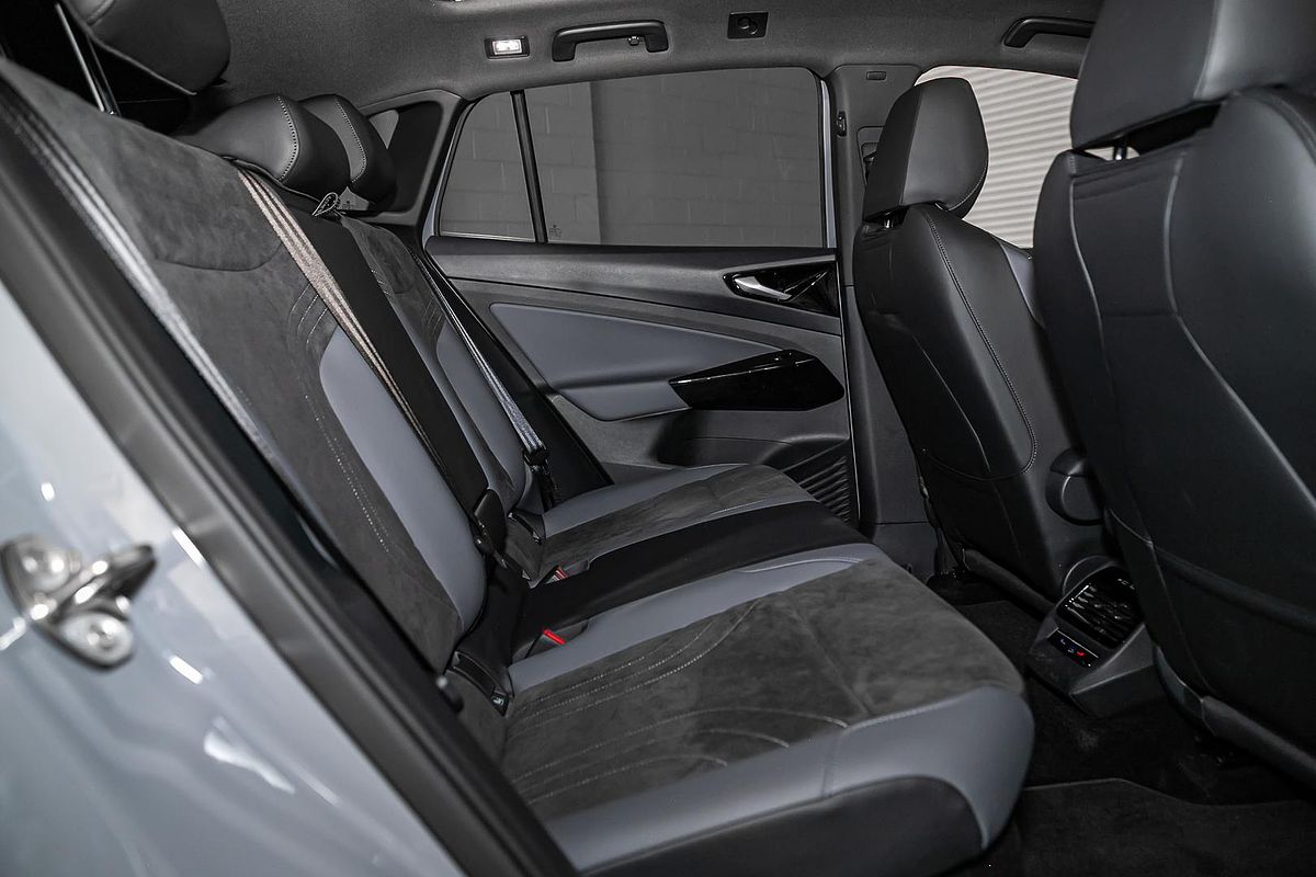 2025 Volkswagen ID.4 Pro E2