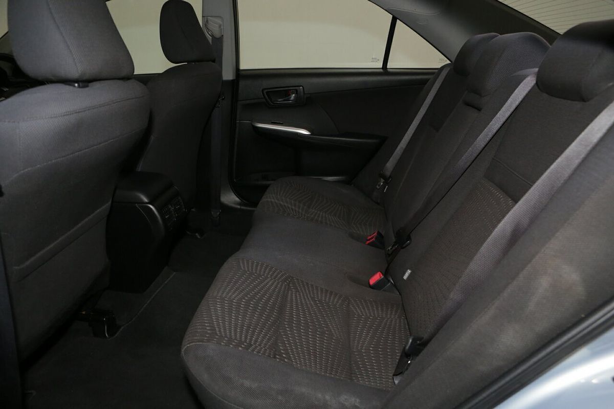 2017 Toyota Camry Atara S ASV50R