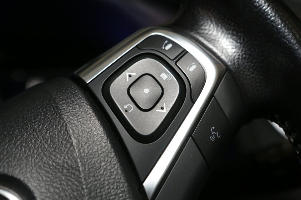 2017 Toyota Camry Atara S ASV50R