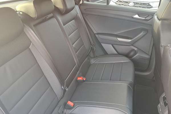2024 Volkswagen T-Roc 140TSI R-Line D11