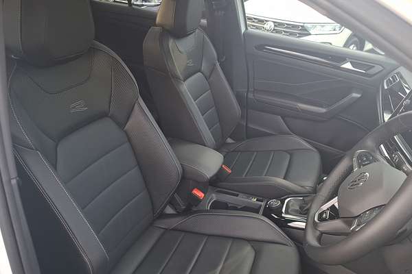 2024 Volkswagen T-Roc 140TSI R-Line D11