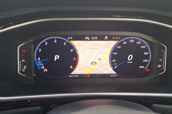 2024 Volkswagen T-Roc 140TSI R-Line D11