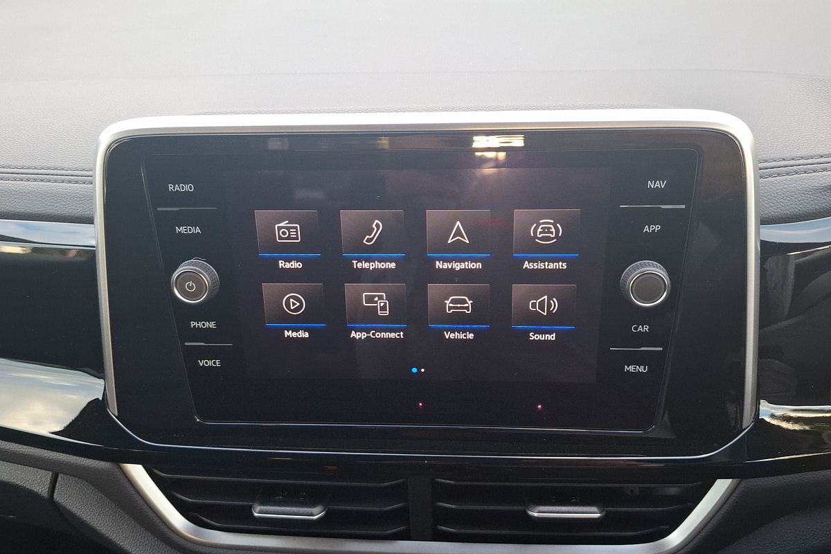 2024 Volkswagen T-Roc 140TSI R-Line D11