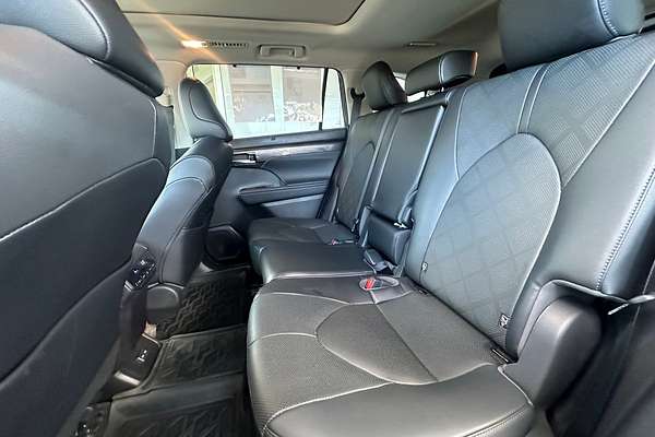 2023 Toyota Kluger