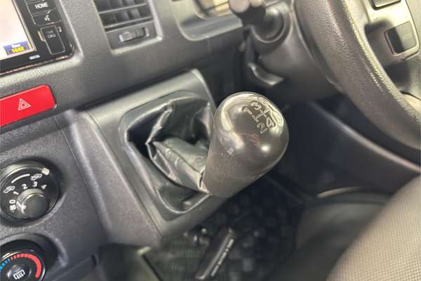 2018 Toyota Hiace TRH201R LWB