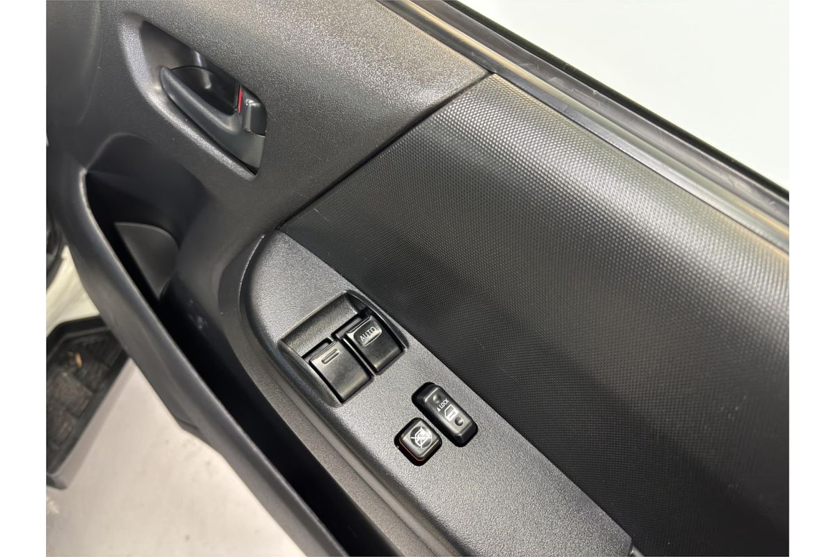 2018 Toyota Hiace TRH201R LWB