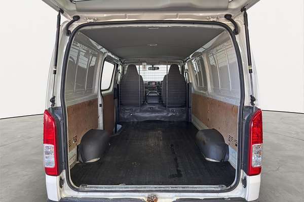 2018 Toyota Hiace TRH201R LWB