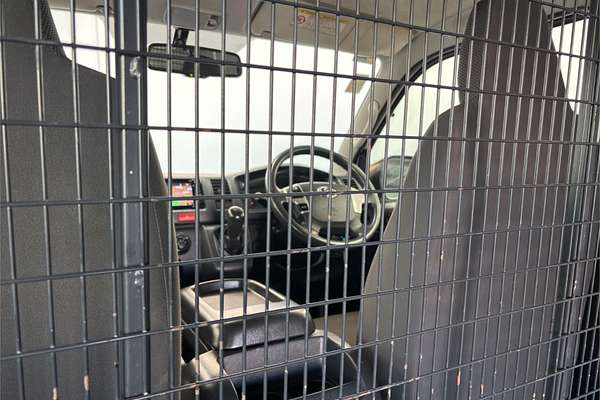 2018 Toyota Hiace TRH201R LWB