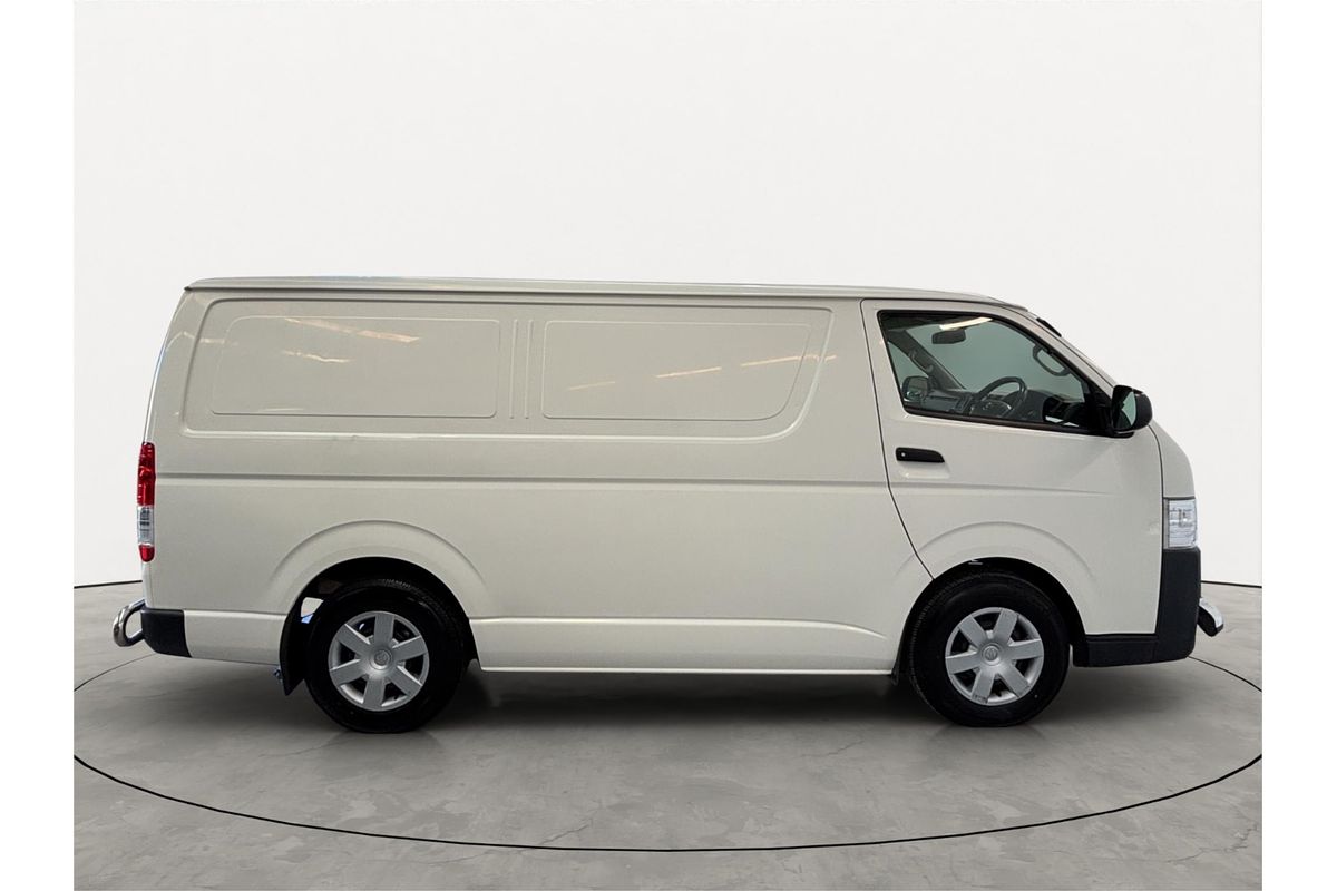 2018 Toyota Hiace TRH201R LWB