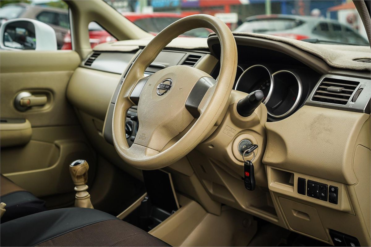 2007 Nissan Tiida ST-L C11