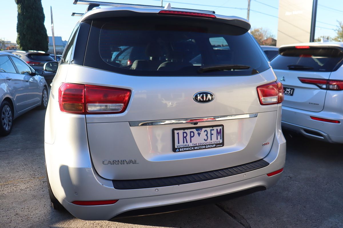 2017 Kia Carnival S YP