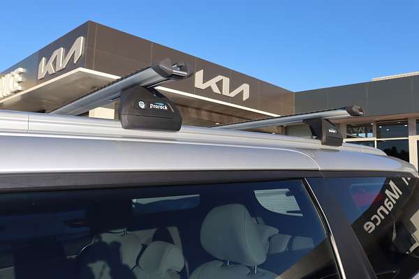 2017 Kia Carnival S YP