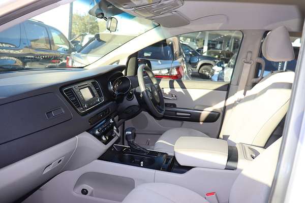 2017 Kia Carnival S YP