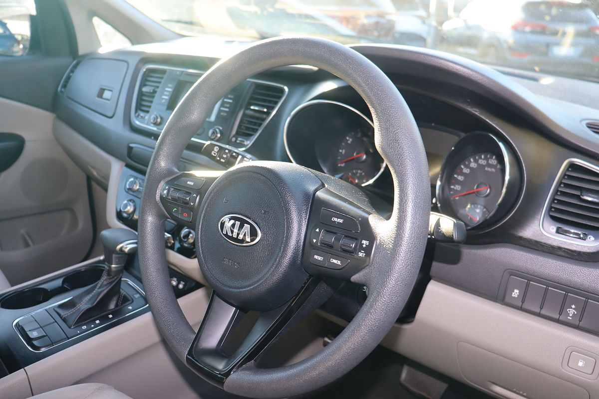 2017 Kia Carnival S YP