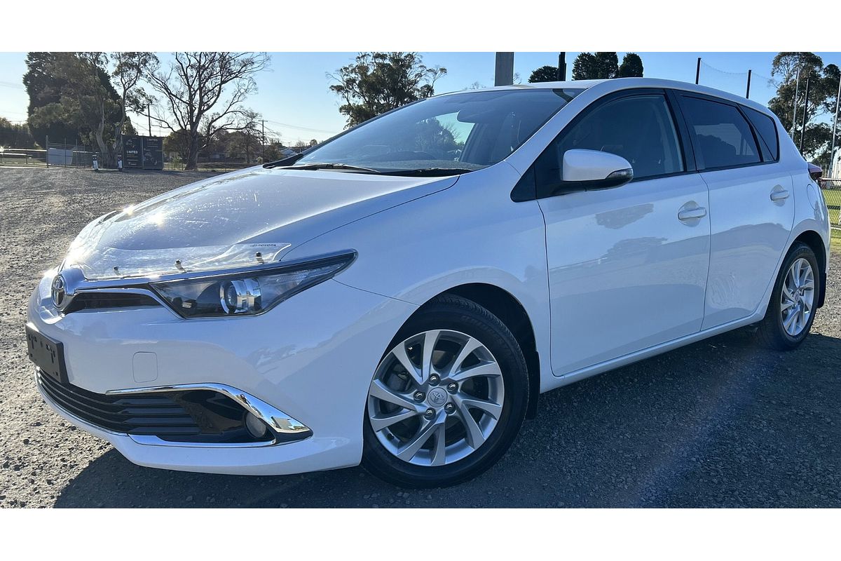 2017 Toyota Corolla Ascent Sport ZRE182R