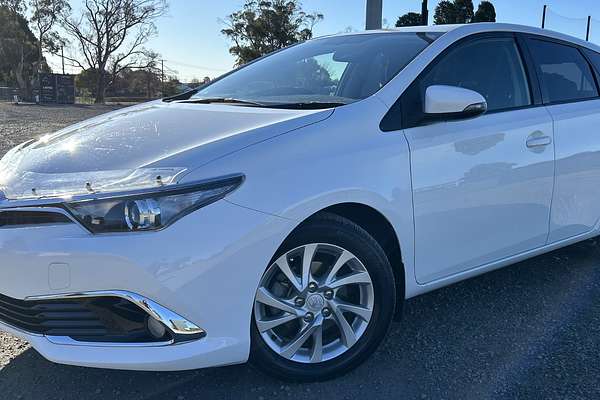 2017 Toyota Corolla Ascent Sport ZRE182R