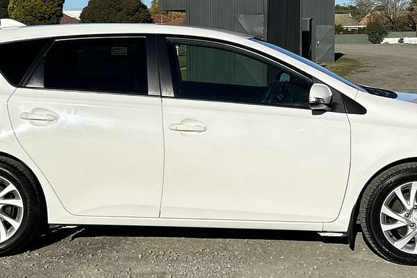2017 Toyota Corolla Ascent Sport ZRE182R