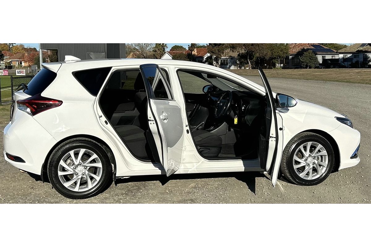 2017 Toyota Corolla Ascent Sport ZRE182R