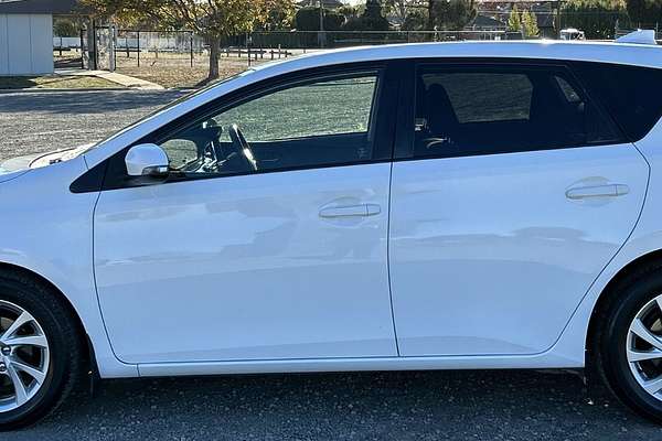 2017 Toyota Corolla Ascent Sport ZRE182R
