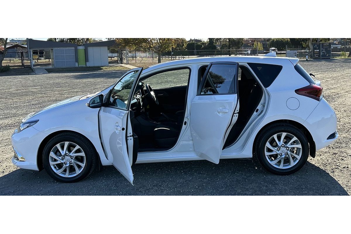 2017 Toyota Corolla Ascent Sport ZRE182R