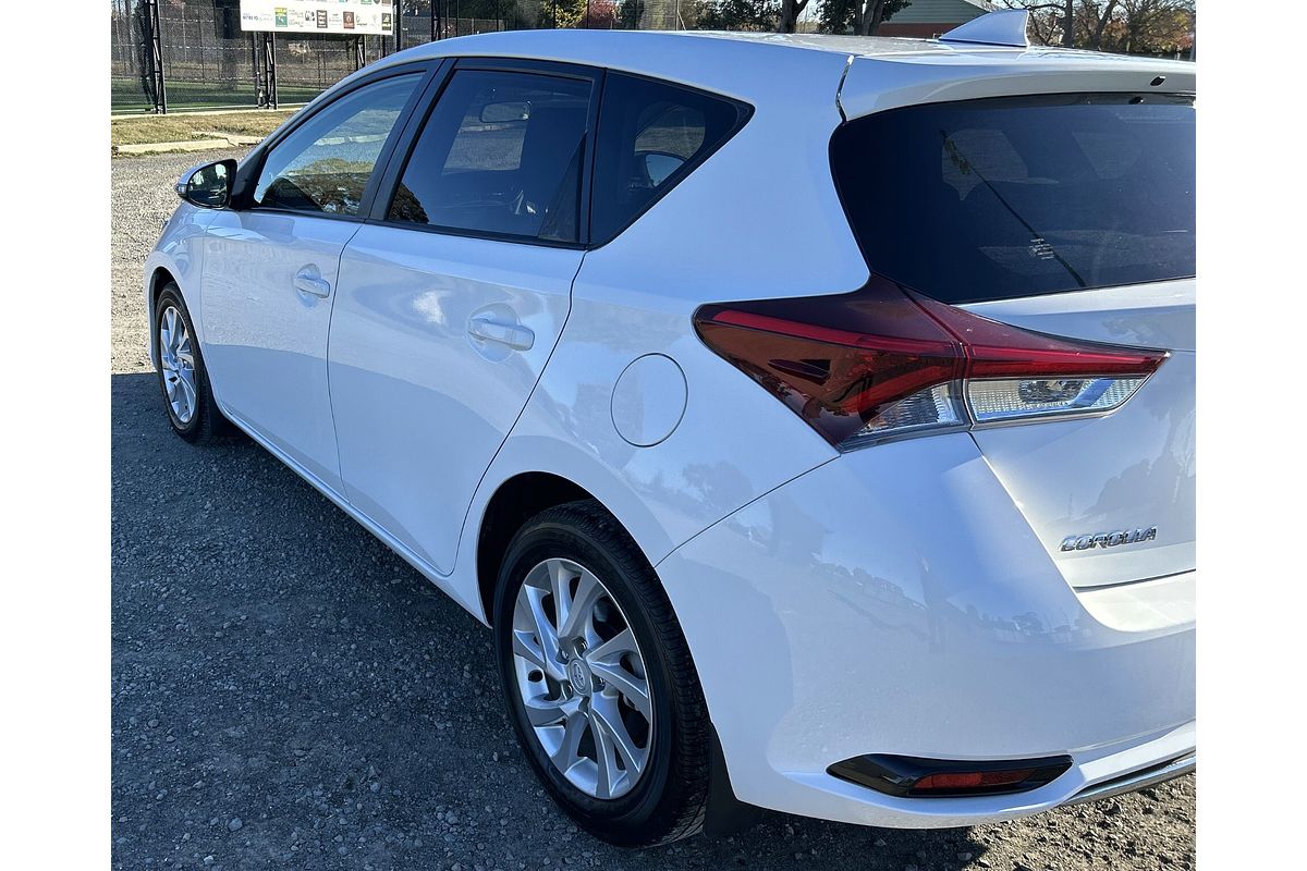 2017 Toyota Corolla Ascent Sport ZRE182R