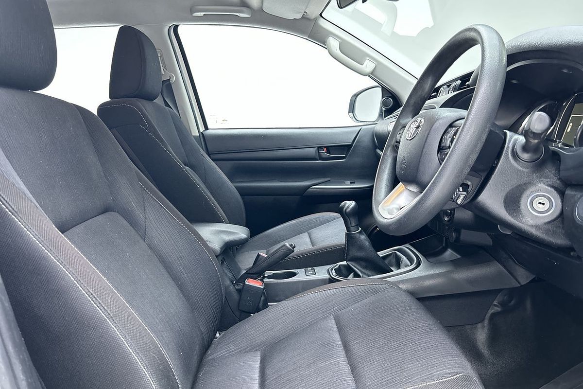 2020 Toyota Hilux SR GUN126R 4X4