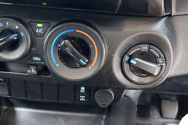 2020 Toyota Hilux SR GUN126R 4X4