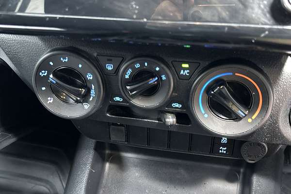 2020 Toyota Hilux SR GUN126R 4X4