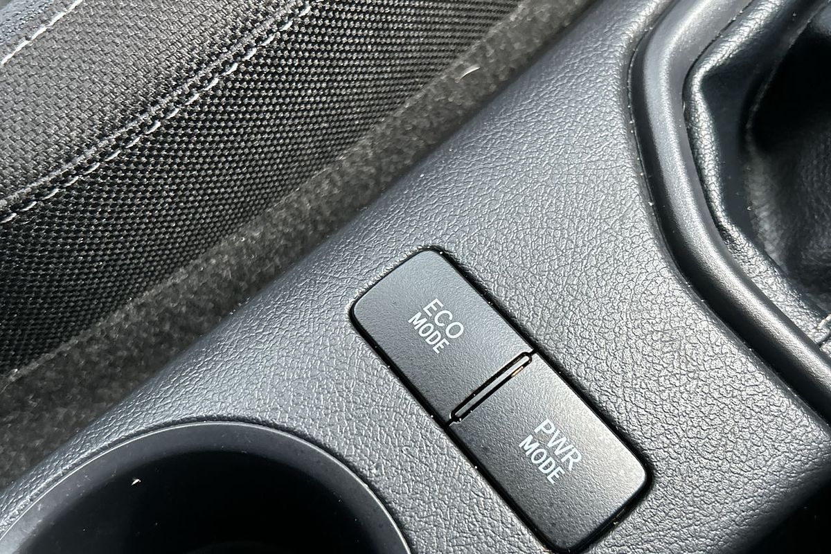 2020 Toyota Hilux SR GUN126R 4X4